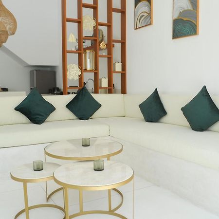Villa Poppy Bumbak ชังกู ภายนอก รูปภาพ