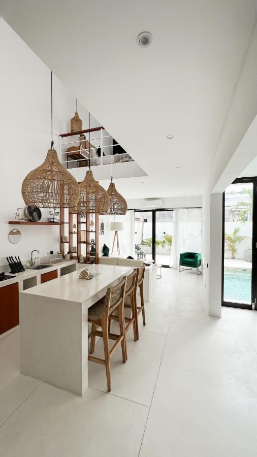 Villa Poppy Bumbak ชังกู ภายนอก รูปภาพ